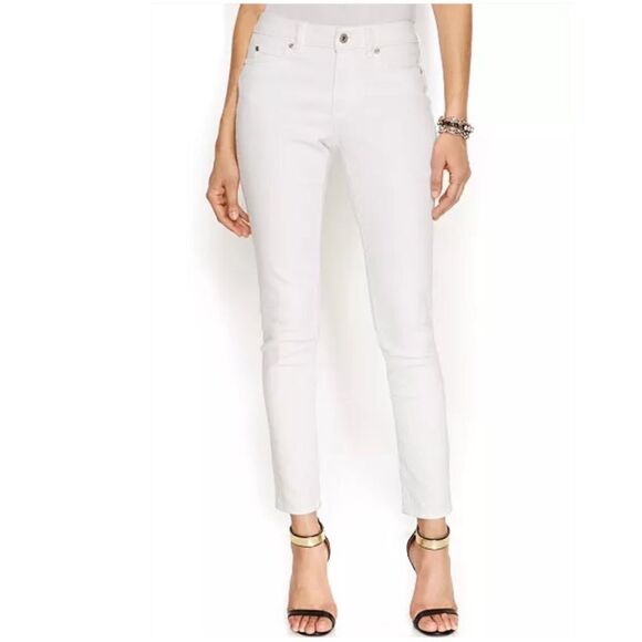 TWO by Vince Camuto Skinny Jeans in a White Wash, size 27/4 - Picture 3 of 8